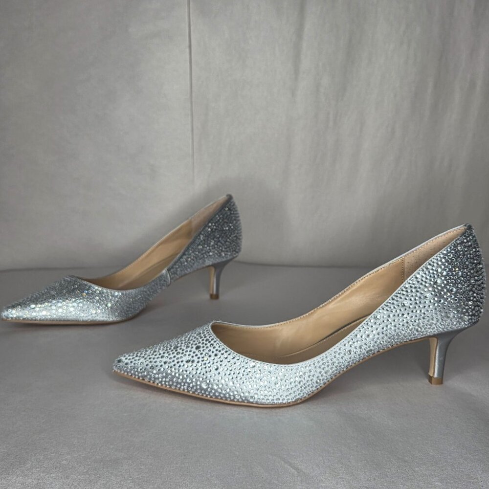 NWT Jewel Badgley Mischka Women's Frenchie Silver-Tone Heels